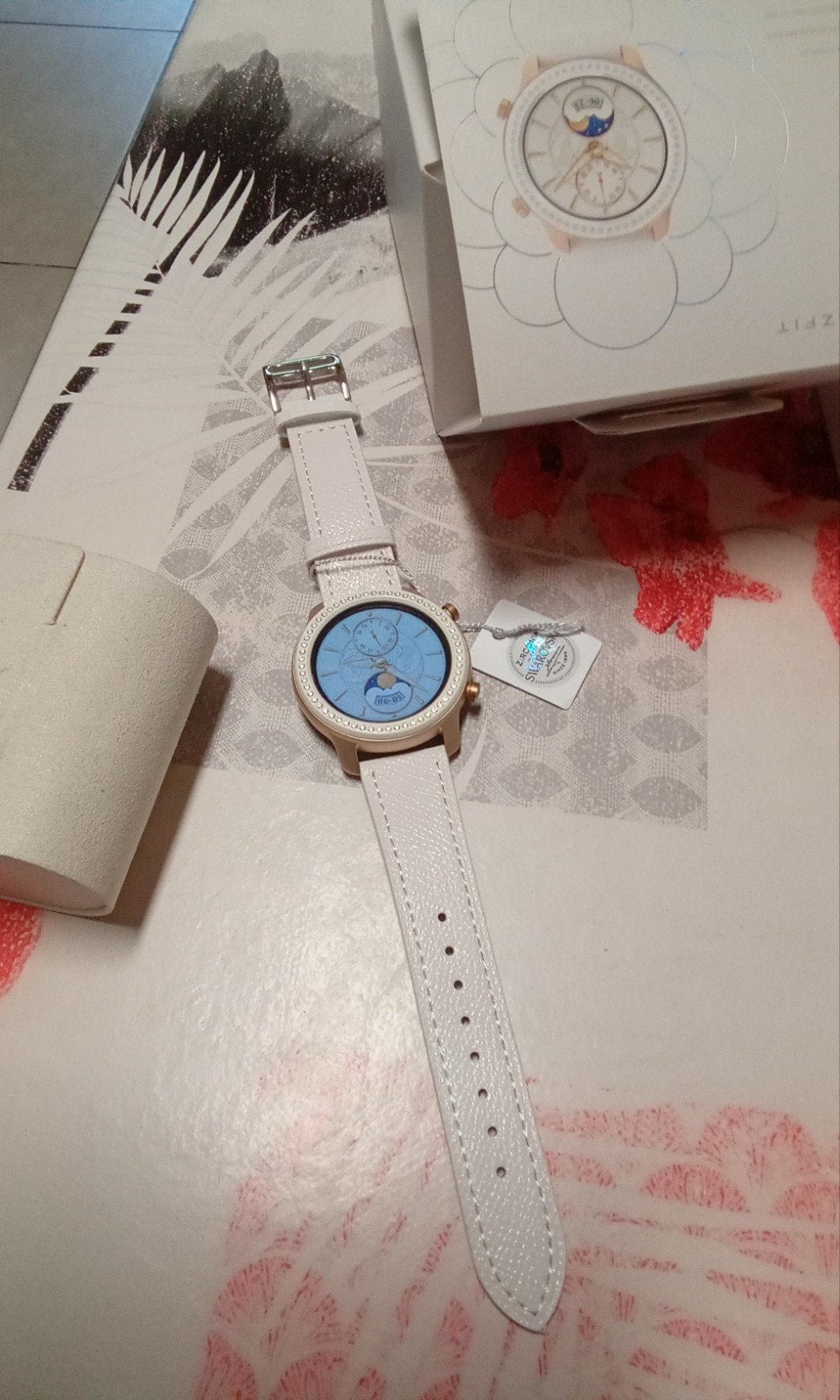 Amazfit GTR Glitter (Swarovski) + Xiaomi Body Scale 2, Ophalen of Verzenden, Leer