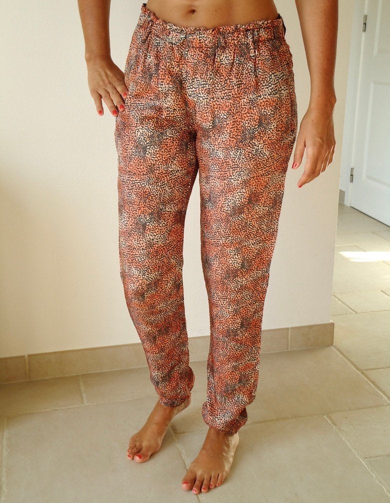 Mooie satijnachtige broek Steps, Kleding | Dames, Steps, Ophalen of Verzenden, Zo goed als nieuw, Maat 34 (XS) of kleiner