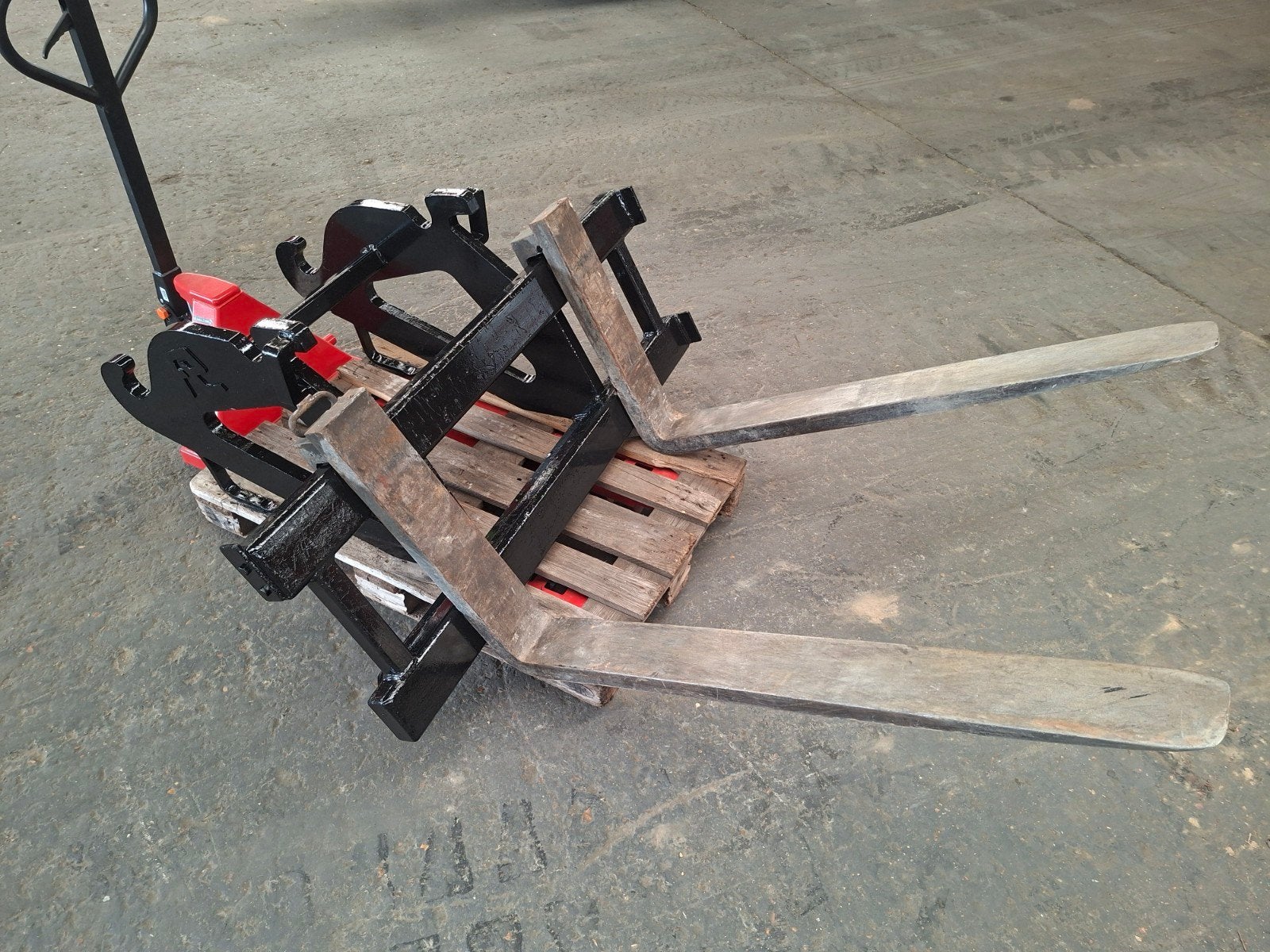 CW 30 palletvorken, Ophalen