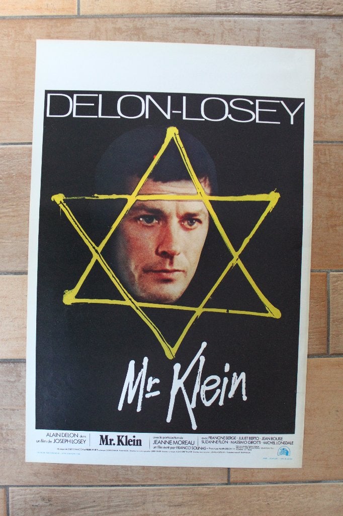 filmaffiche Alain Delon Mr Klein 1976 filmposter, Collections, Posters & Affiches, Enlèvement ou Envoi, Rectangulaire vertical