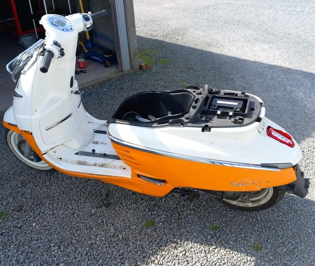 Onderdelen peugeot django klasse a, Ophalen