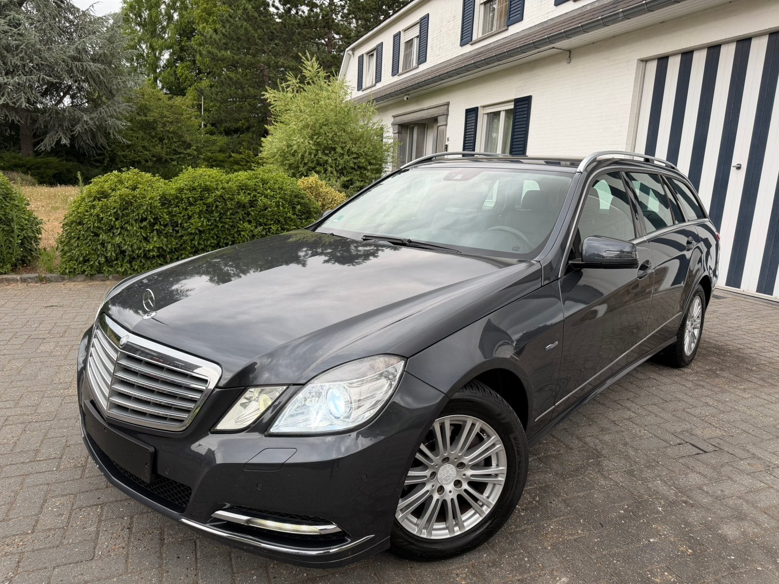 MercedesE200 Break-Édition Elegance-Homologuée-Parfait état!, Achat, 4 portes, Entreprise, Noir