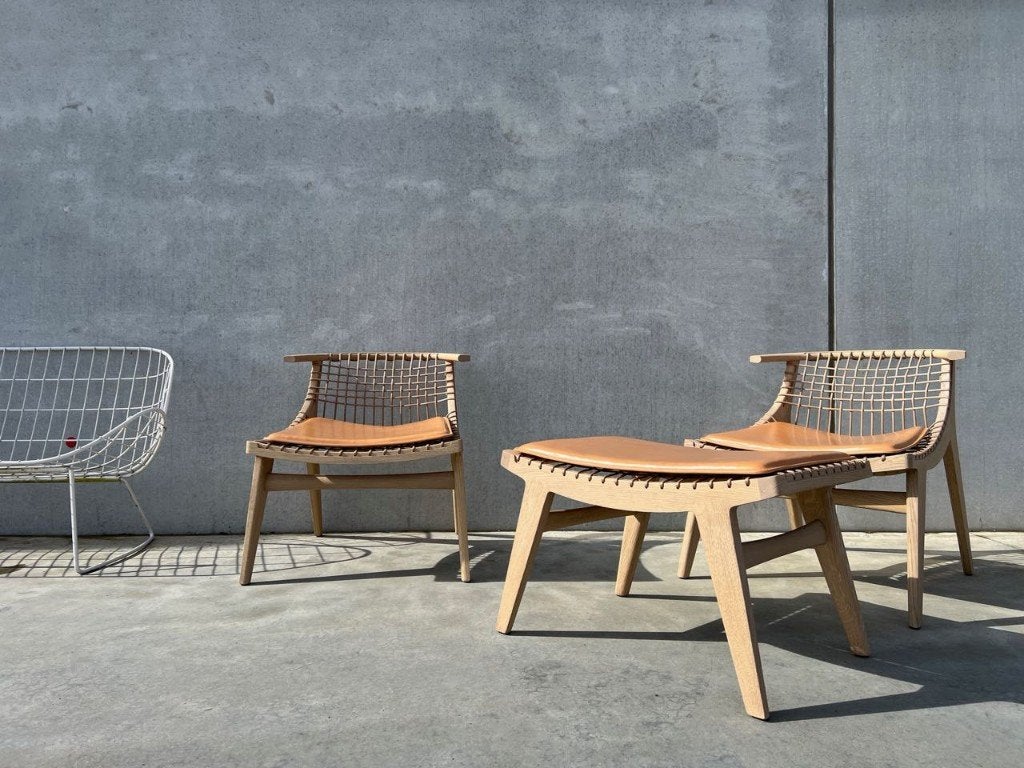 Knoll Klismos set van 2 fauteuils en voetenbankje, Ophalen of Verzenden, Zo goed als nieuw, Hout, Design