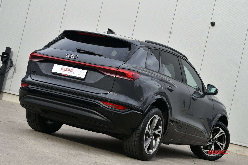 Audi Q6 e-tron Q6 E-Tron I 360 CAM I Adaptive Cruise, 185 kW, Argent ou Gris, Entreprise, Noir