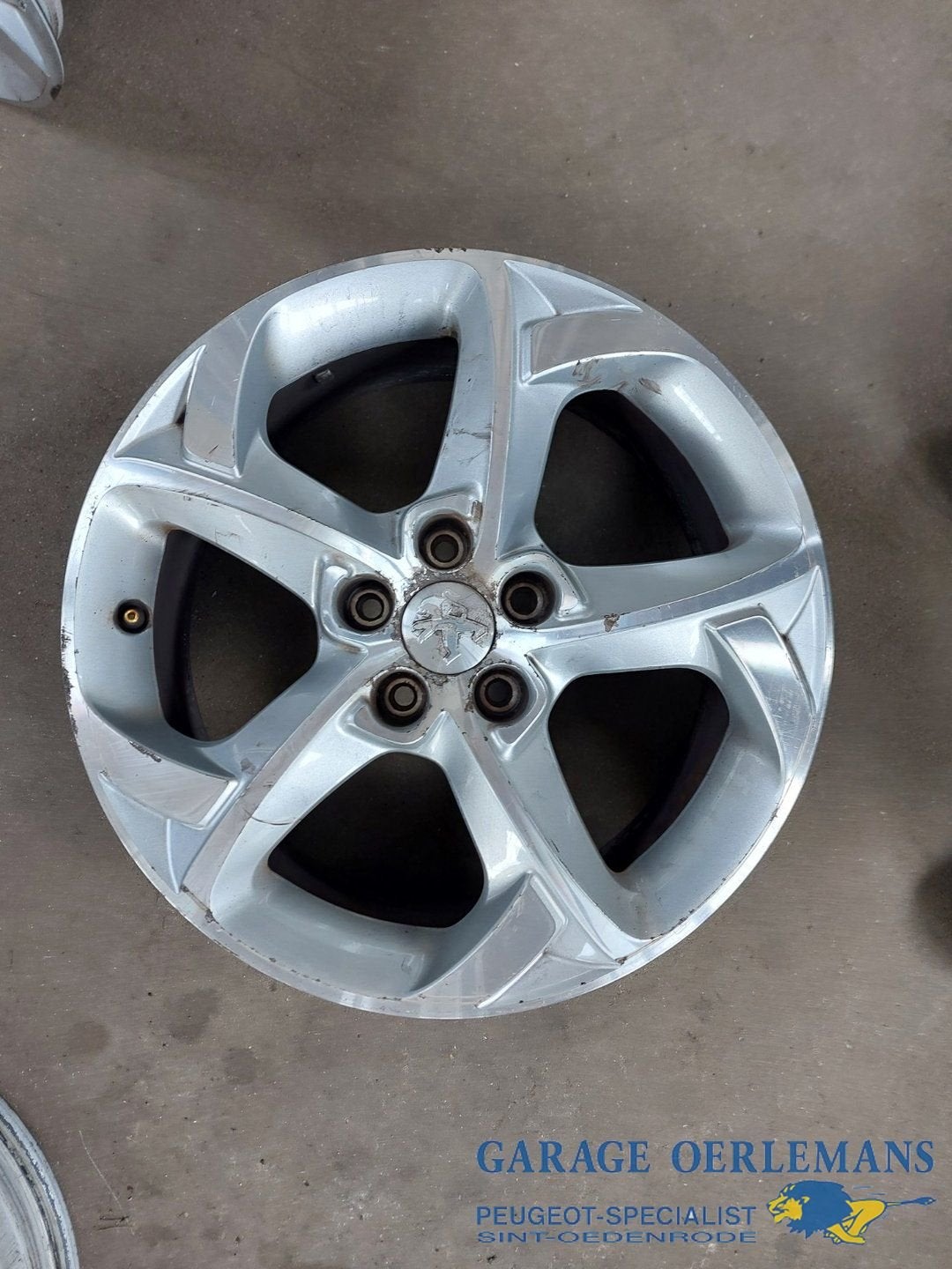 lichtmetalen velg 17 inch peugeot 508 sw 1.6 thp 9671401677, Gebruikt, -, -, ARN erkend