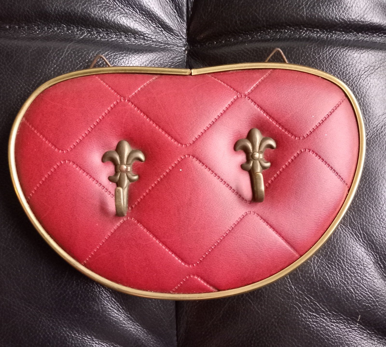 Porte-manteau burlesque -> 10€, Enlèvement