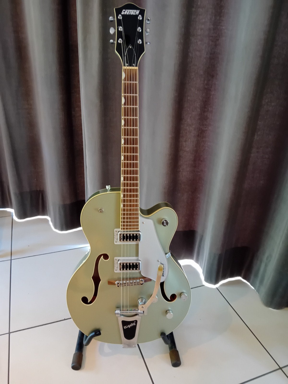 Gretsch G5420T, Enlèvement