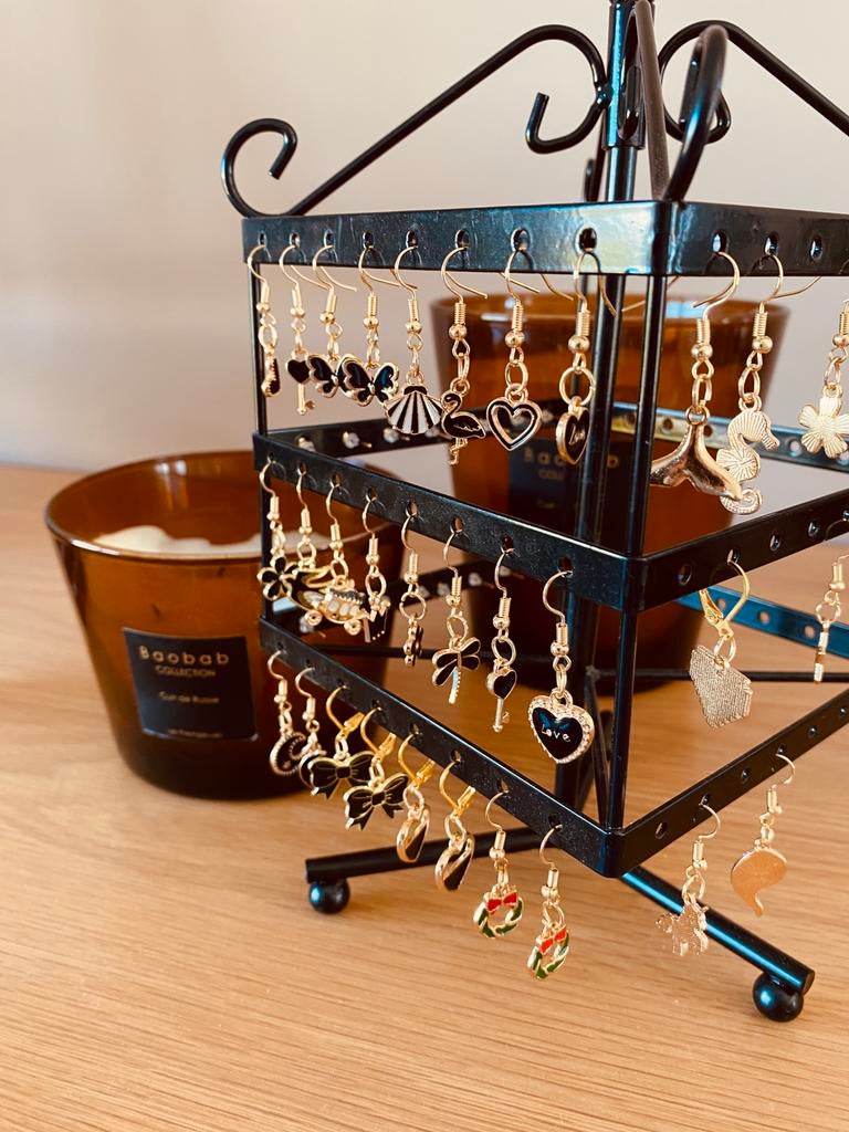 À vendre boucles d’oreilles, Handtassen en Accessoires, Oorbellen, Overige materialen, Hangers, Zwart, Nieuw