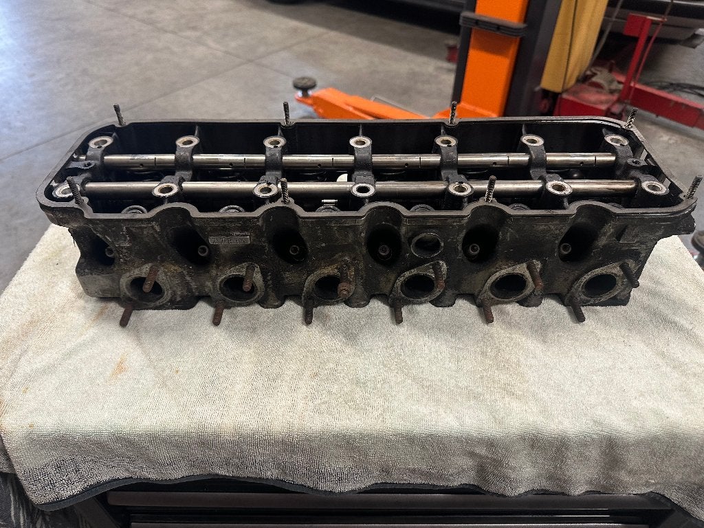 Cilinderkop van een BMW M20B27 motor uit een E30 325 eta 2.7, Auto-onderdelen, Ophalen of Verzenden, Gebruikt, BMW