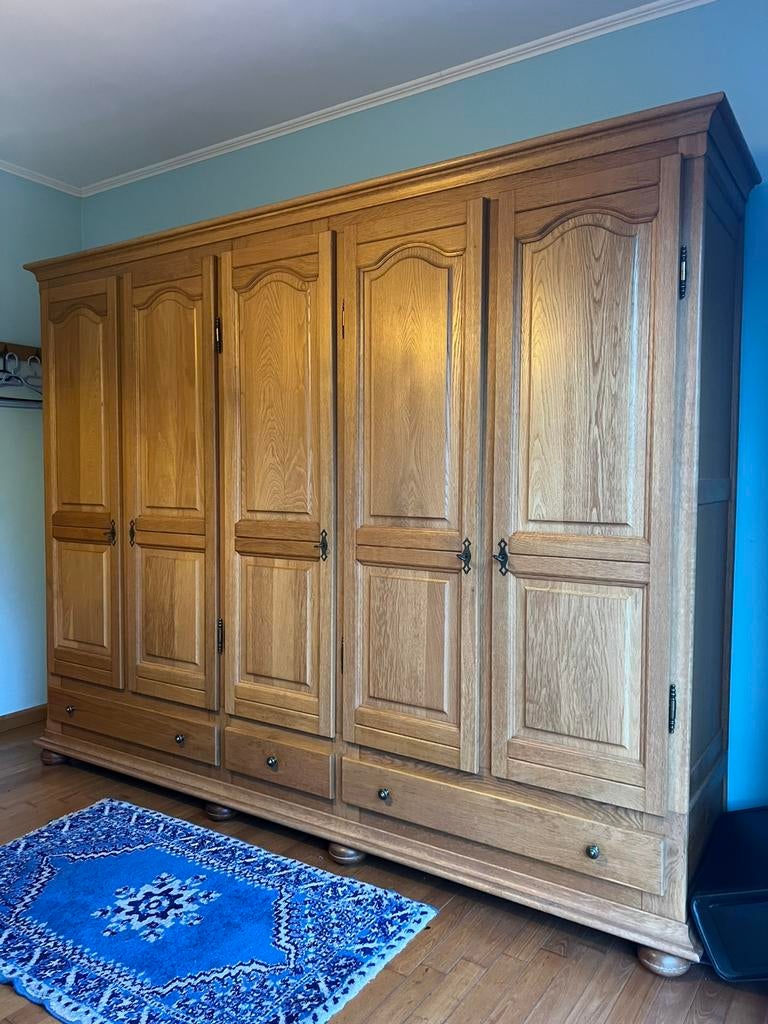 Grande armoire en chaine massif, Maison & Meubles, Chambre à coucher | Chambres à coucher complètes, Enlèvement, Comme neuf