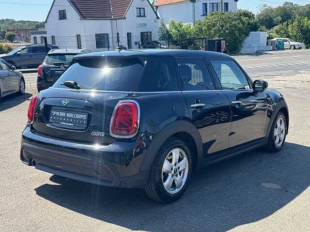MINI Cooper 1.5 AUTO. 5 PORTES / AIRCO / LED / PDC /, Auto's, Automaat, Euro 6, Overige brandstoffen, Zwart