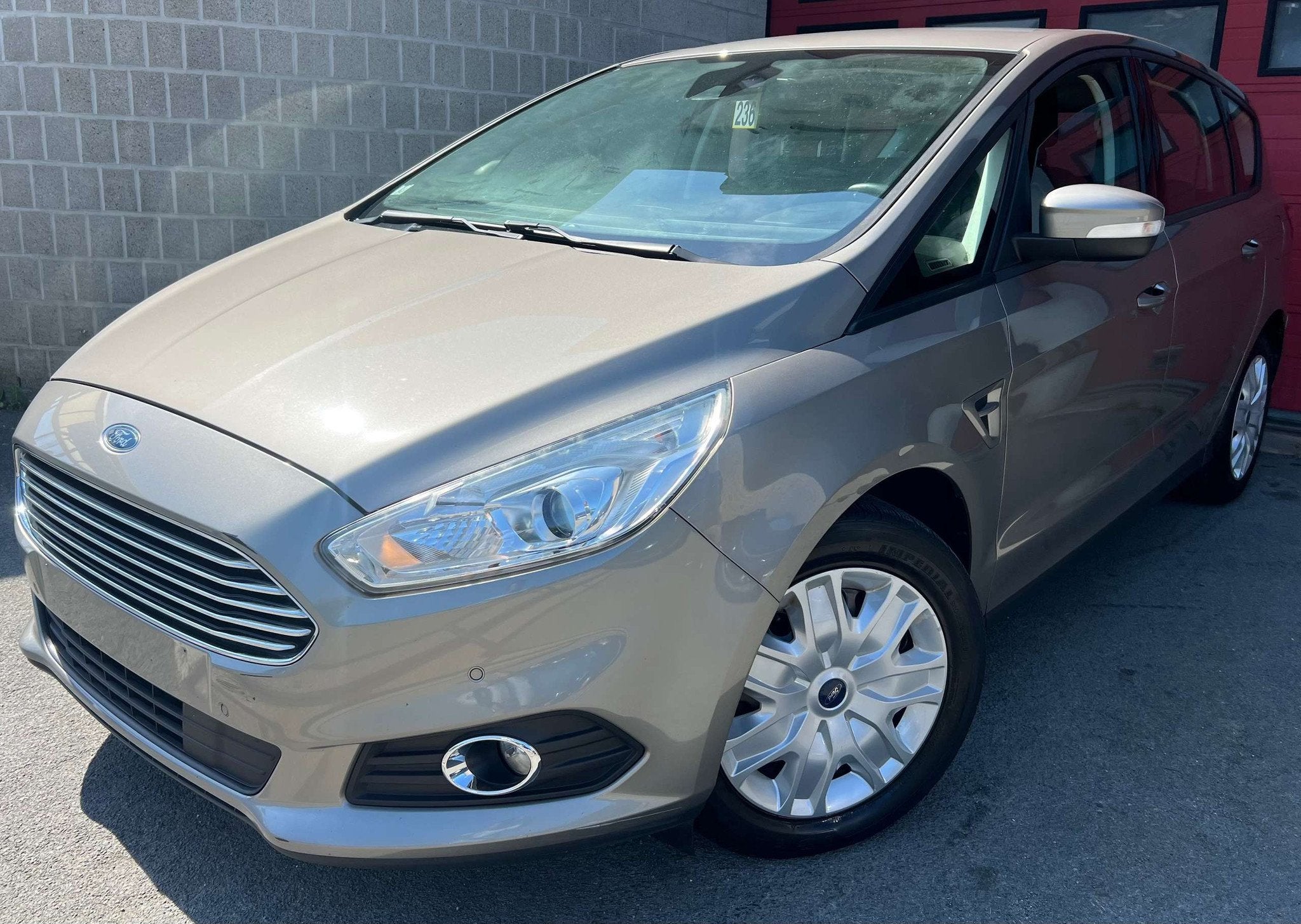 Ford S-Max 2.0 TDCi Trend + 7 PLACES + NAVI, Autos, Ford, Argent ou Gris, Achat, Euro 6, Entreprise