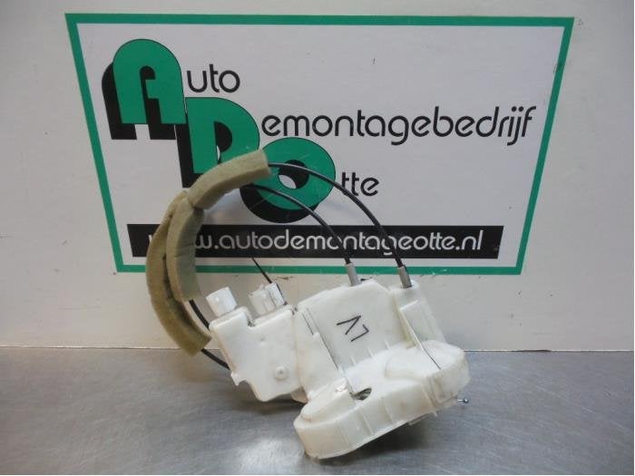 Deurslot Mechaniek 4Deurs links-voor van een Subaru Legacy (, Subaru, Gebruikt, -, -