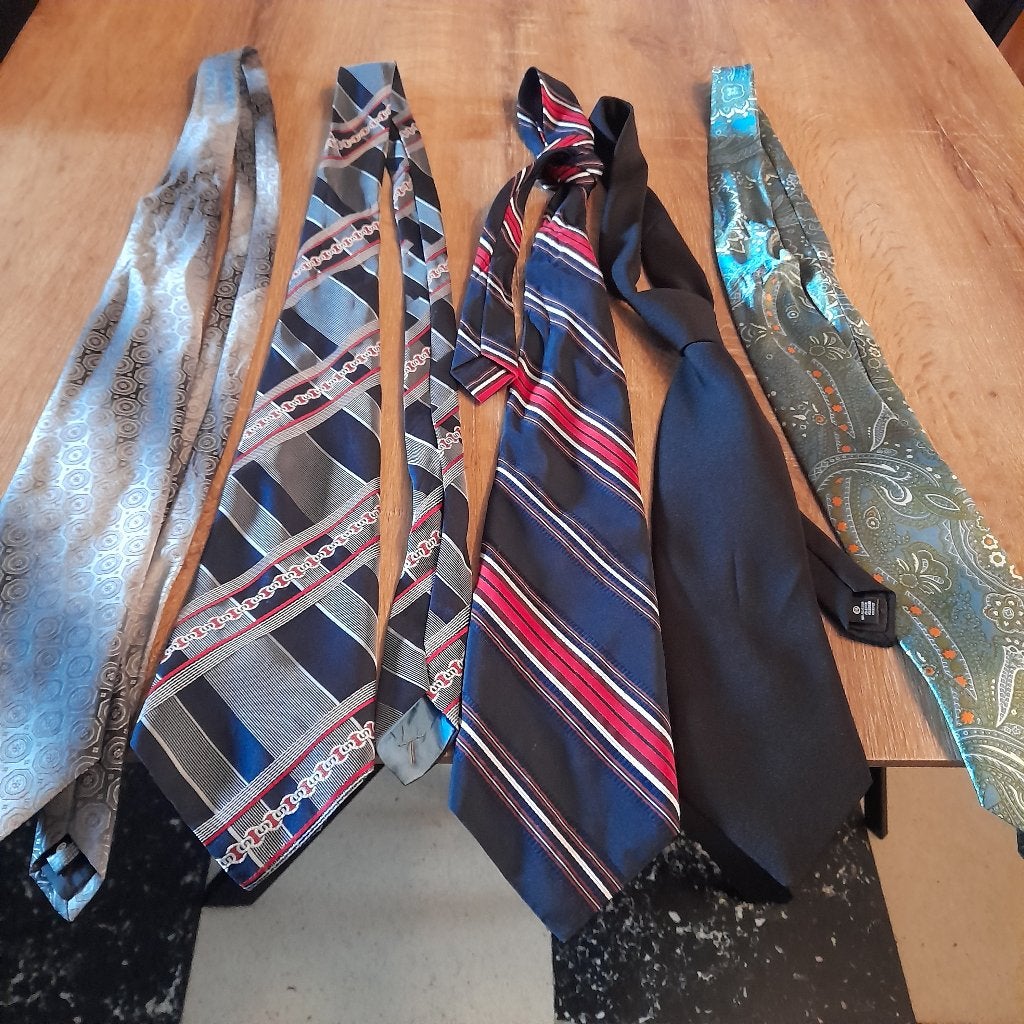 Stropdassen en 1 jacket bruin + 1 kostuumvest Mexx, Vêtements | Hommes, Cravates, Enlèvement, Brun, À motif