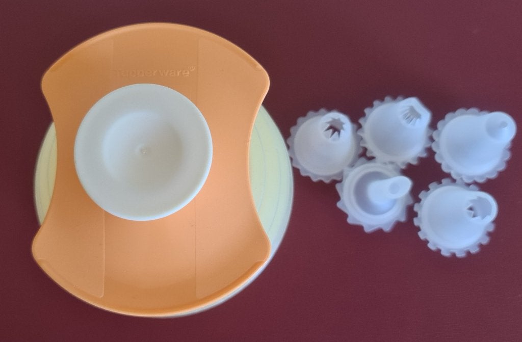 Boule décors 'Tupperware' + 5 embouts, Maison & Meubles, Enlèvement ou Envoi, Comme neuf, Autres types, Compatible lave-vaisselle