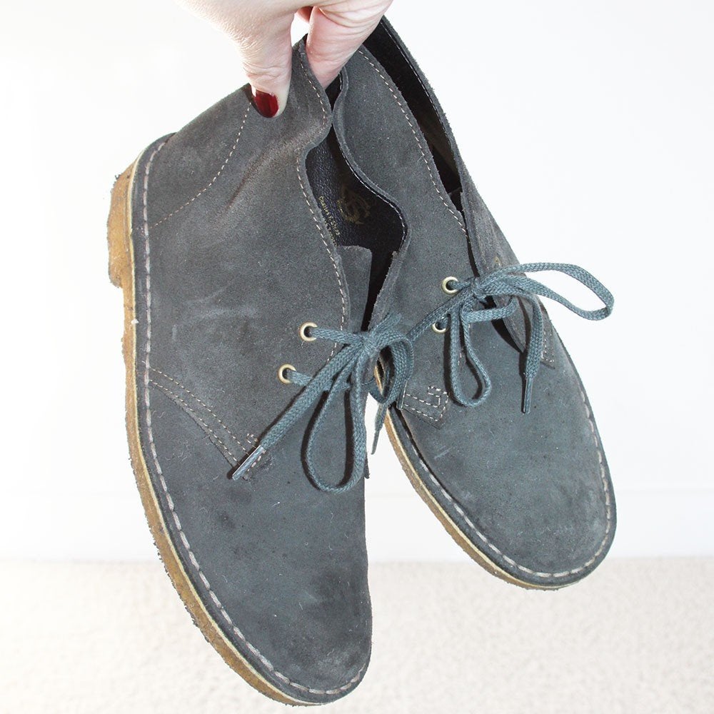 Prachtige Suede Clarks Originals Schoen s28 (Maat39½) € 75,-, Kleding | Dames, Schoenen met lage hakken, Verzenden, Zo goed als nieuw