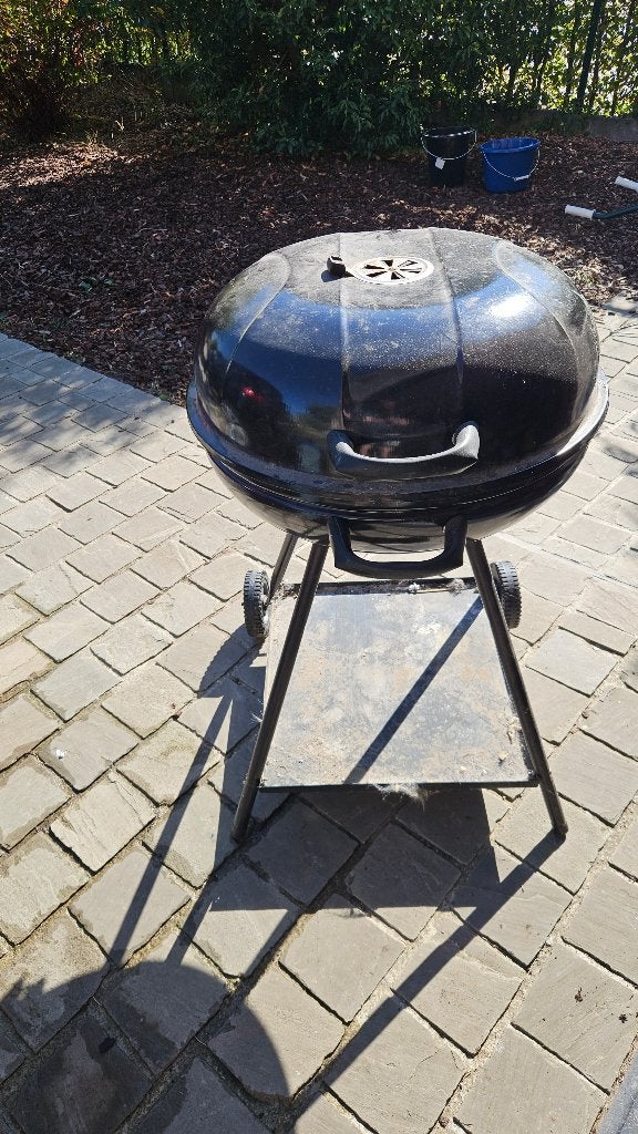 Barbecue met 15 kg houtskool en bbq reiniger, Ophalen, Gebruikt, Overige merken