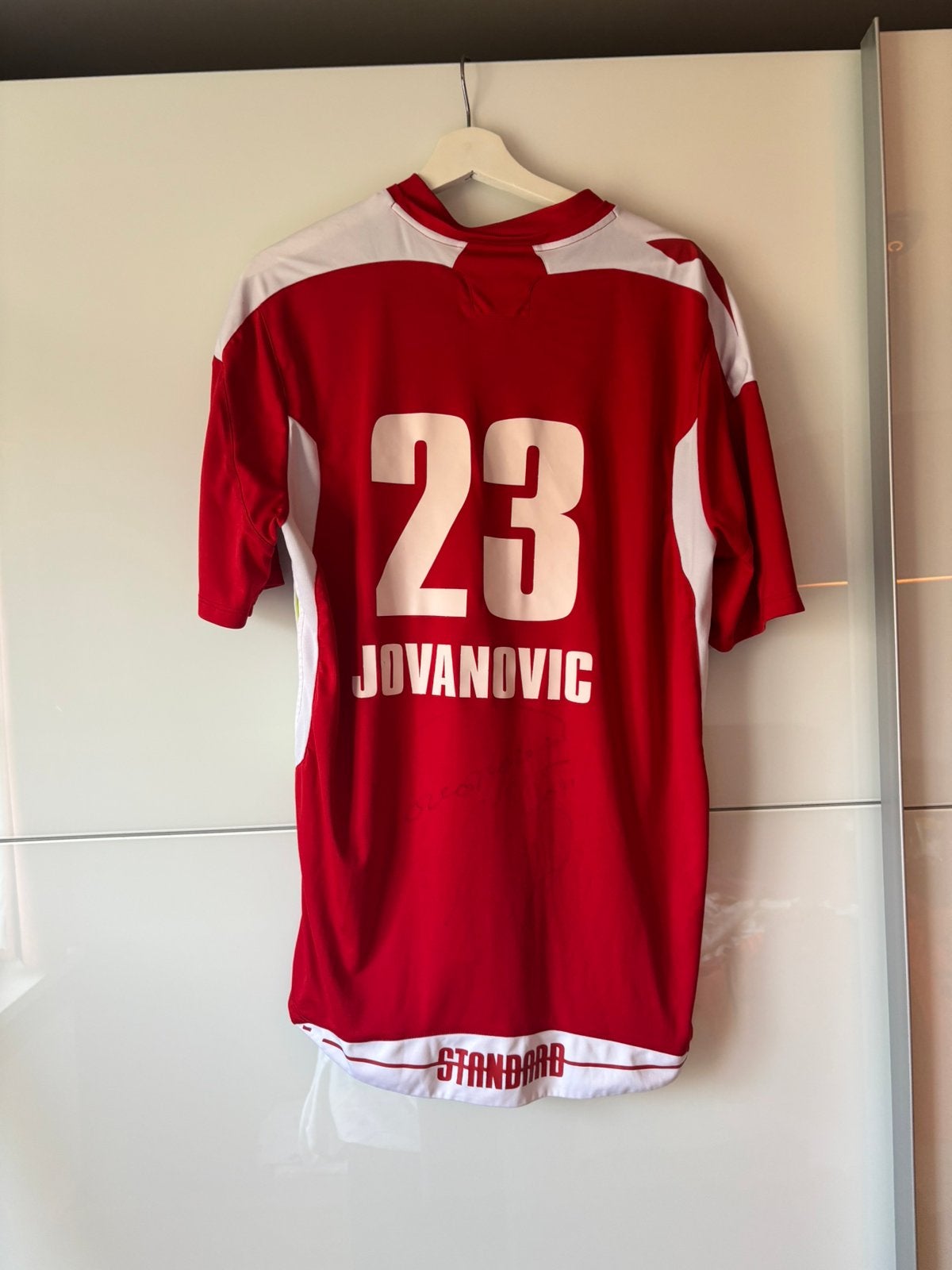 Maillot de football signé Jovanovic - Standard, Enlèvement ou Envoi, Comme neuf