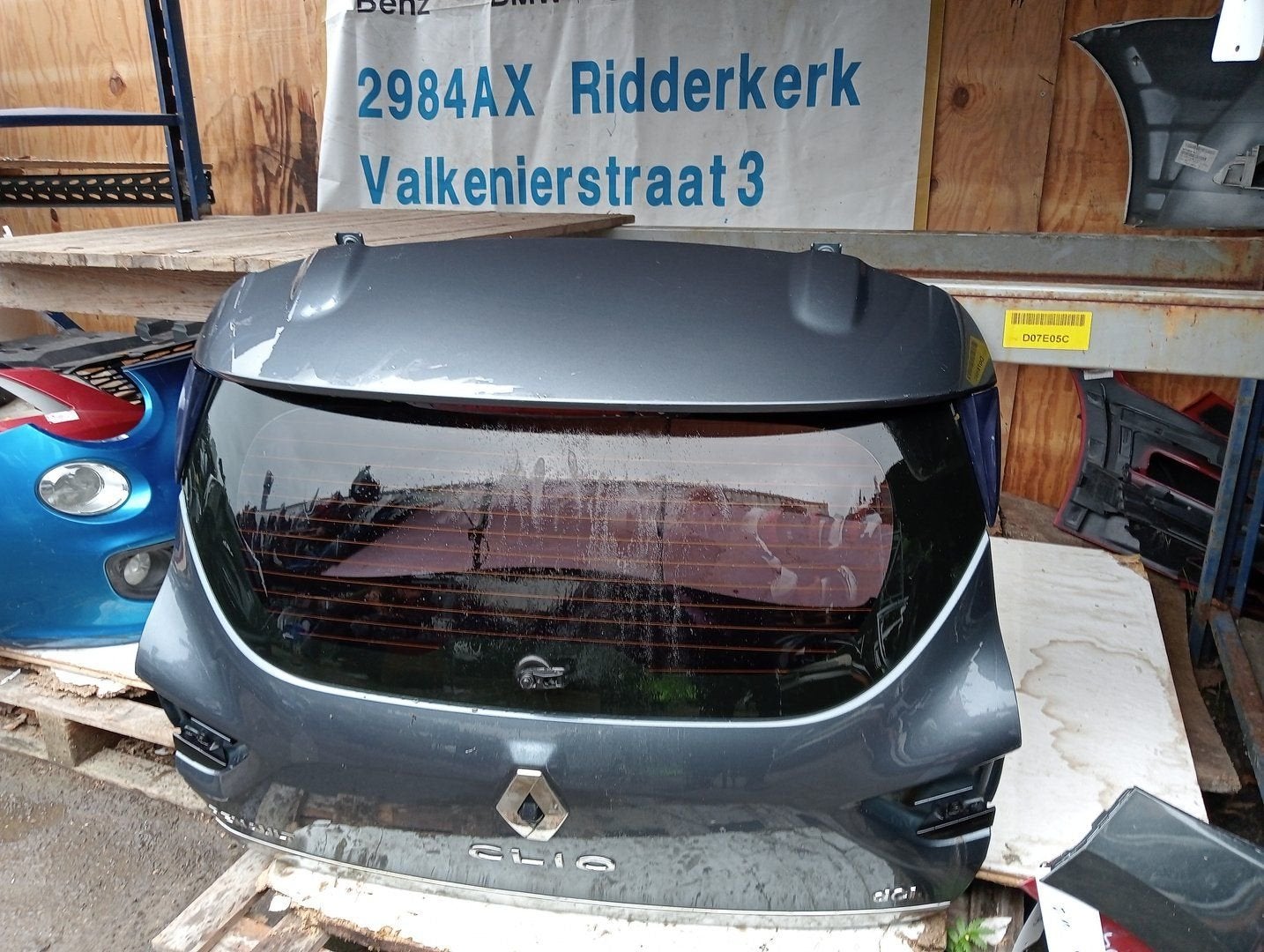 Achterklep van een Renault Clio (TEGNE), Arrière, Renault, -, Haillon arrière