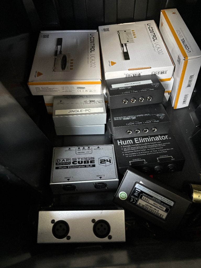 hum eliminator bromonderdrukker of ground loop isolator, Enlèvement ou Envoi, Comme neuf