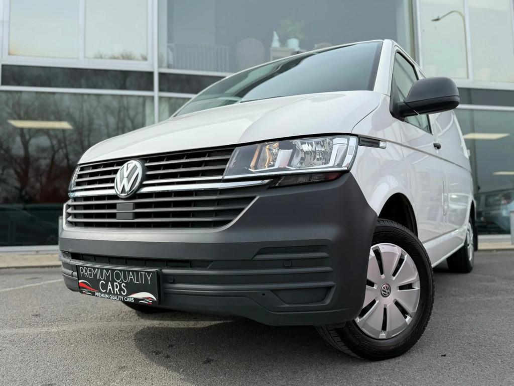 Volkswagen T6.1 Transporter ATTELAGE / CARPLAY / CLIMATISATI, Autos, Achat, Entreprise, Noir, 2 portes