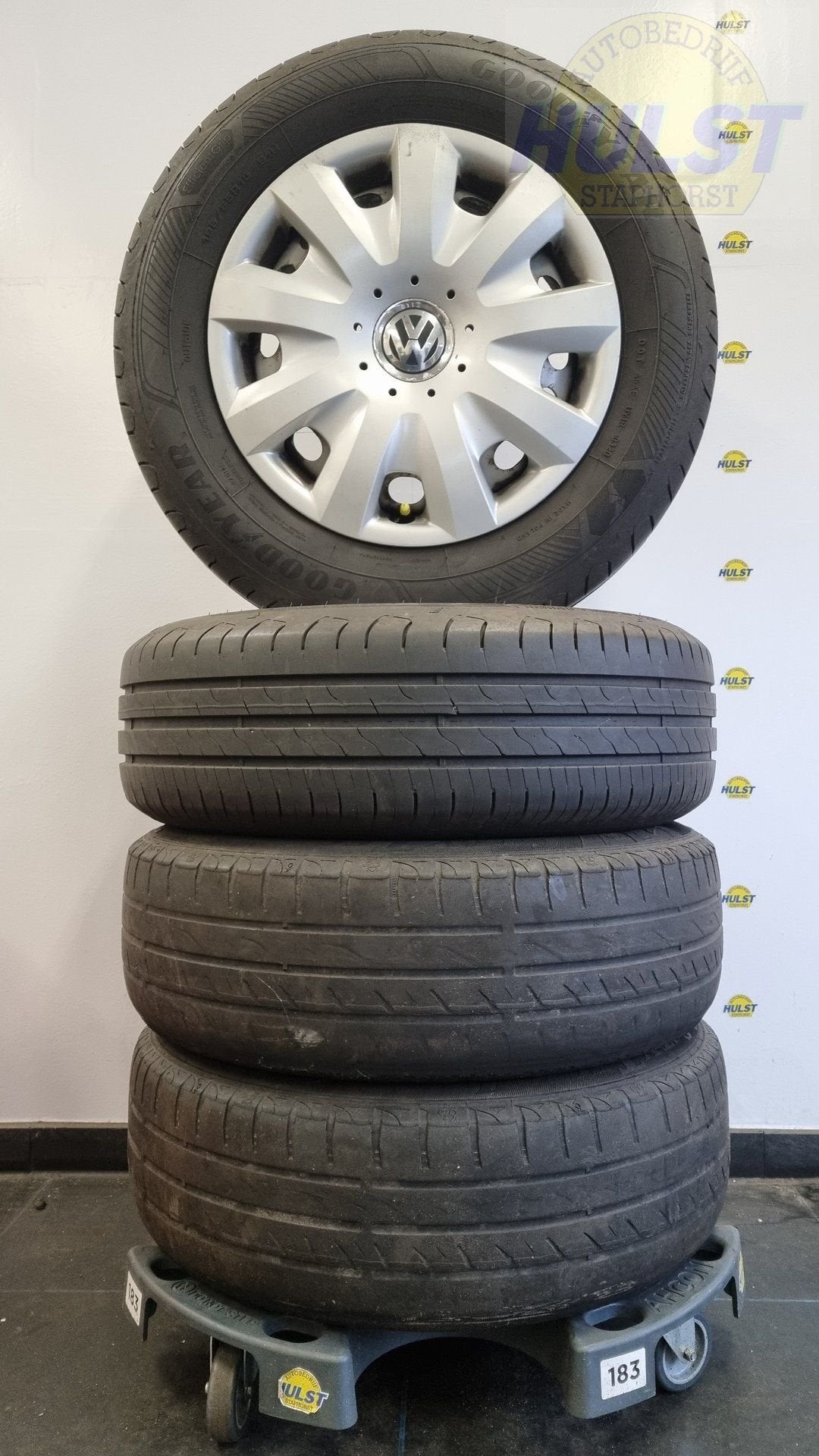Set originele VW velgen met wieldoppen, Auto-onderdelen, Banden en Velgen, Ophalen, Gebruikt, 15 inch, -