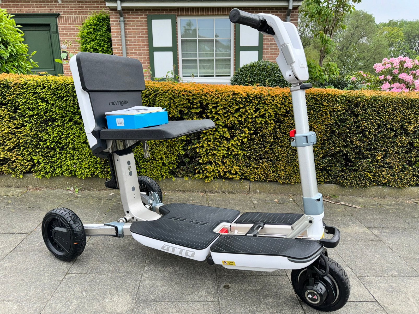 Scooter de voyage pliable MovingLif Atto Scootmobiel pliable, Divers, Chaises roulantes, Enlèvement ou Envoi, Pliant, Comme neuf