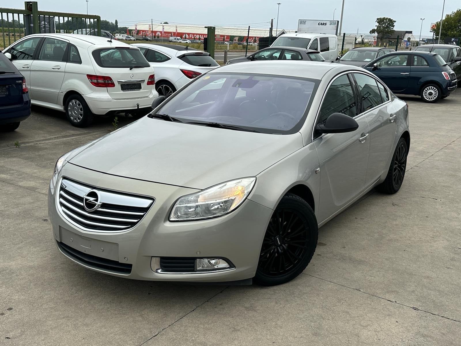Opel Insignia Cosmo 2L Diesel, Auto's, Euro 5, 1956 cc, Zwart, Adaptieve lichten