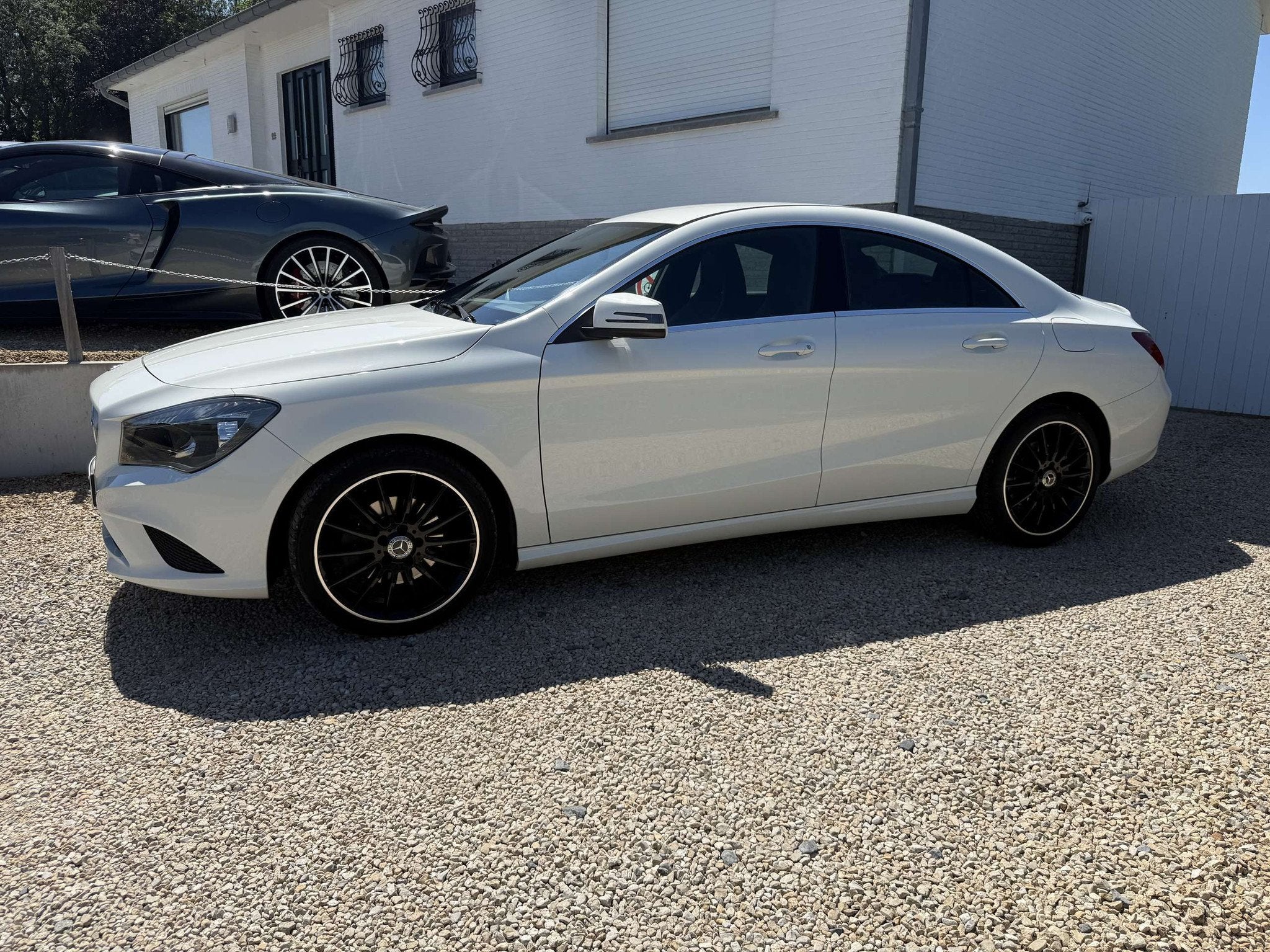 Mercedes-Benz CLA-Klasse 180 CLA 180 NAVI,AIRCO,AMG VELGEN,S, Auto's, 122 pk, Gebruikt, 4 cilinders, Wit