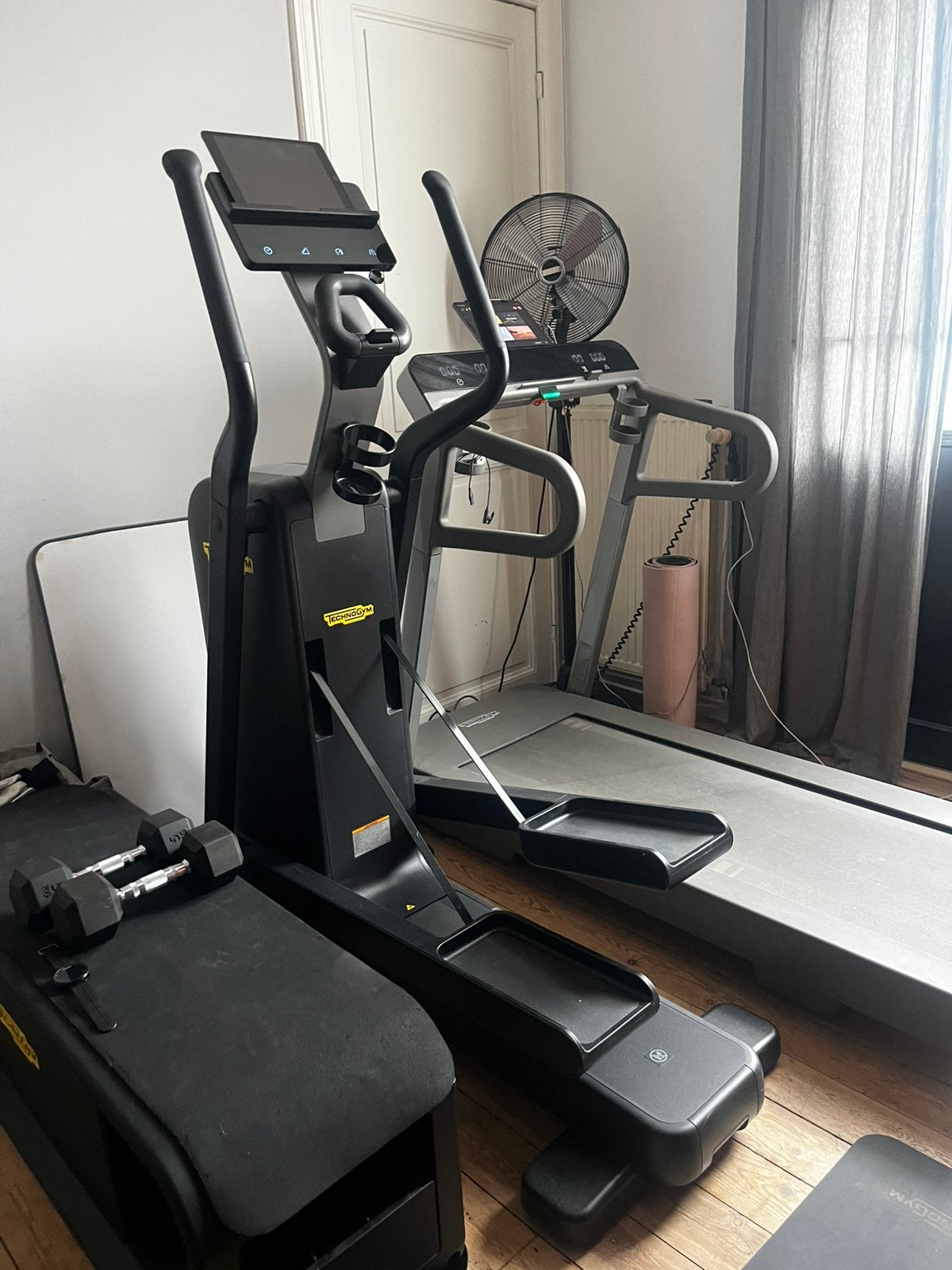 Technogym Elliptical, Sport en Fitness, Ophalen, Zo goed als nieuw