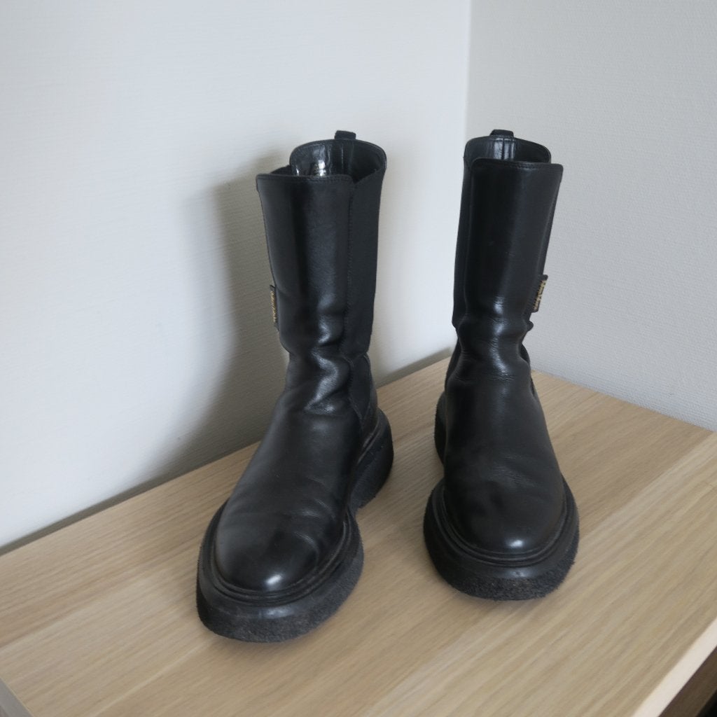 Korte, zwarte laarsjes- Max Mara - M 37, Zwart, Ophalen of Verzenden, Zo goed als nieuw, Lage of Enkellaarzen
