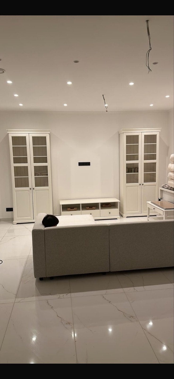 IKEA  2 vitrinekasten + TV-meubel + 4-zits + salontafel, Enlèvement