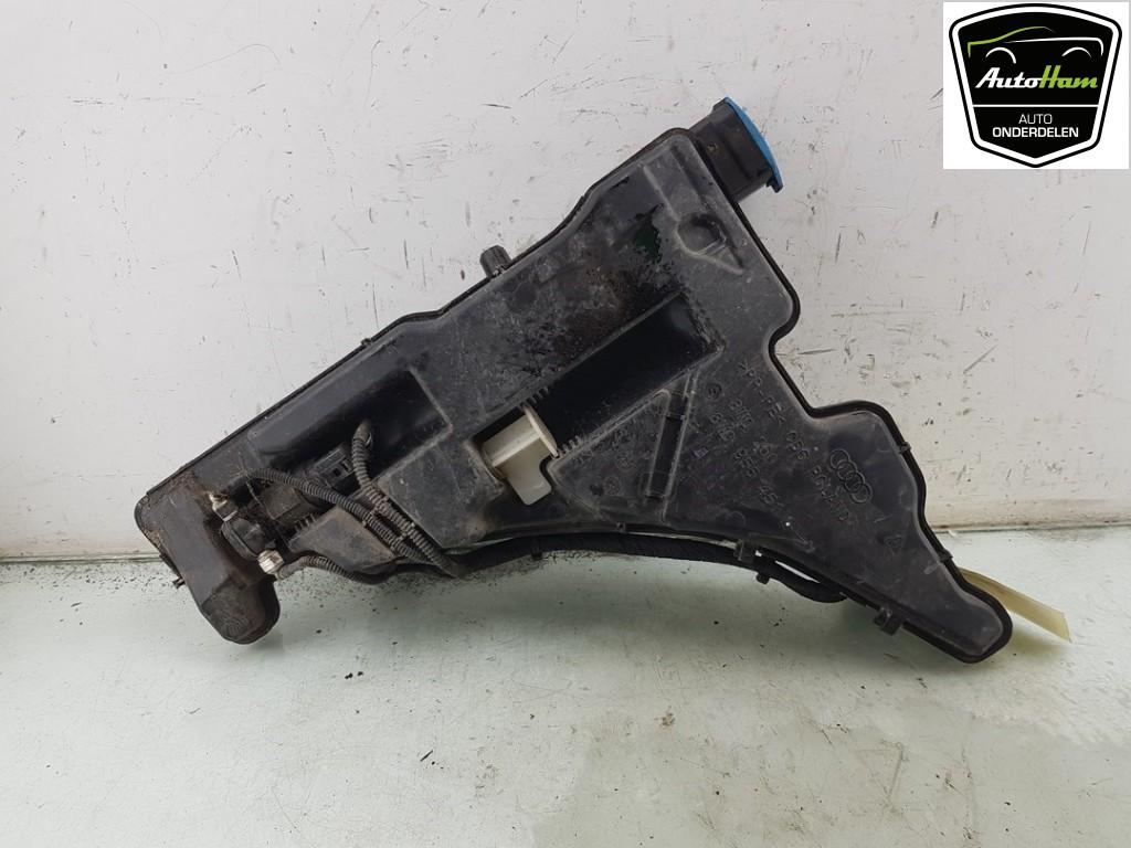 RUITENSPROEIERRESERVOIR VOOR Audi A4 Avant (B9), Gebruikt, Audi