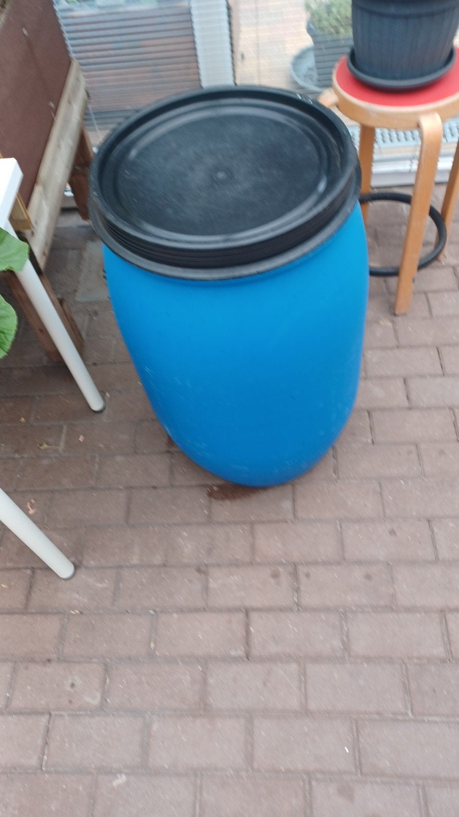 blauwe regenton, Tuin en Terras, Regentonnen, 75 tot 150 liter, Ophalen, Zo goed als nieuw, Kunststof