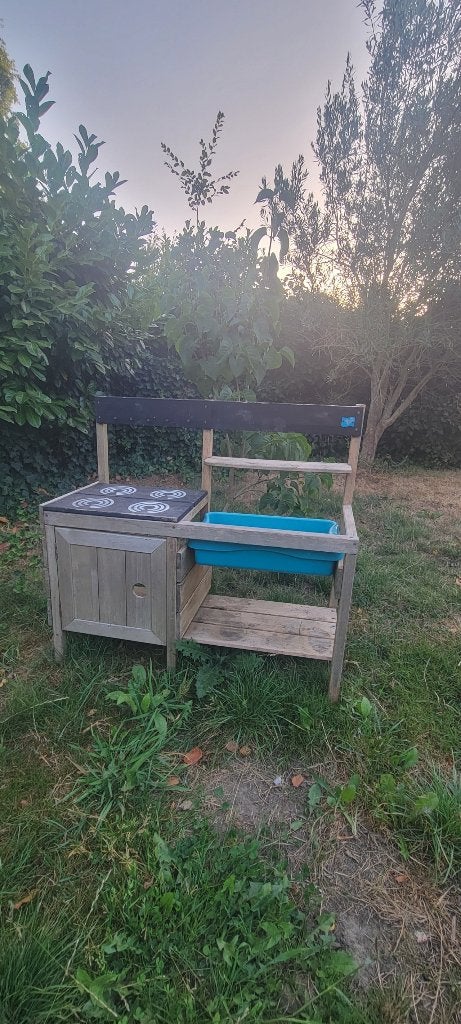Houten buitenspeelkeuken – met wasbak & kookplaat, Kinderen en Baby's, Speelgoed | Buiten | Speeltoestellen, Ophalen, Gebruikt