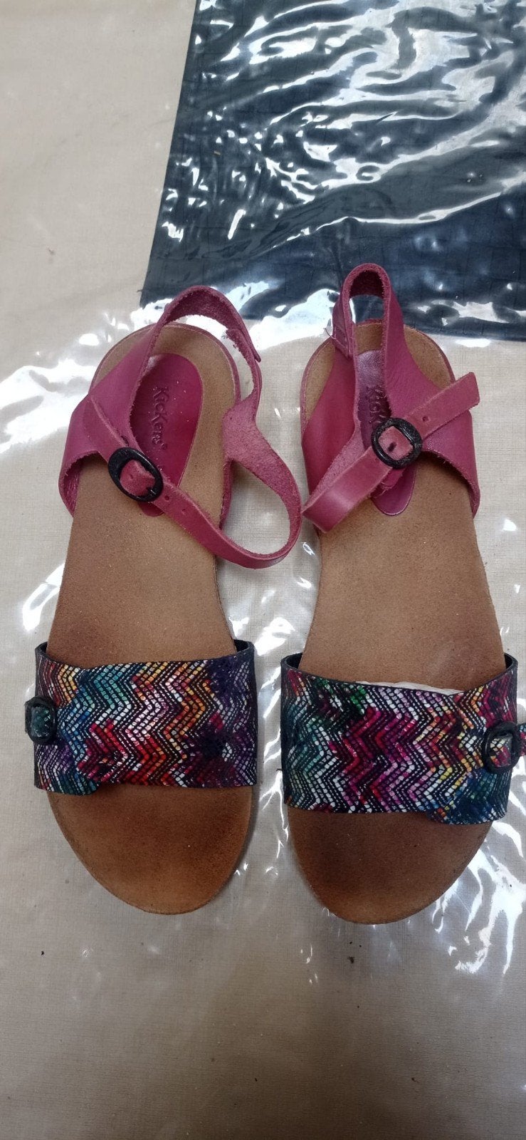 sandalen, Ophalen