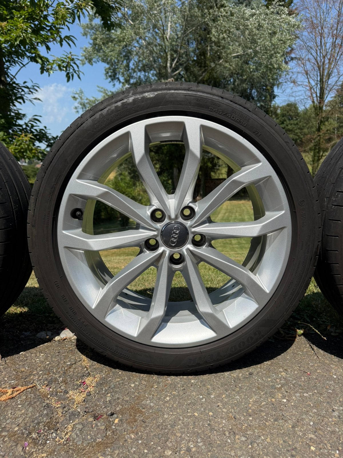 Audi 245/40 r18 velgen zomerbanden, Auto-onderdelen, Banden en Velgen, Band(en), Zomerbanden, 18 inch, Ophalen