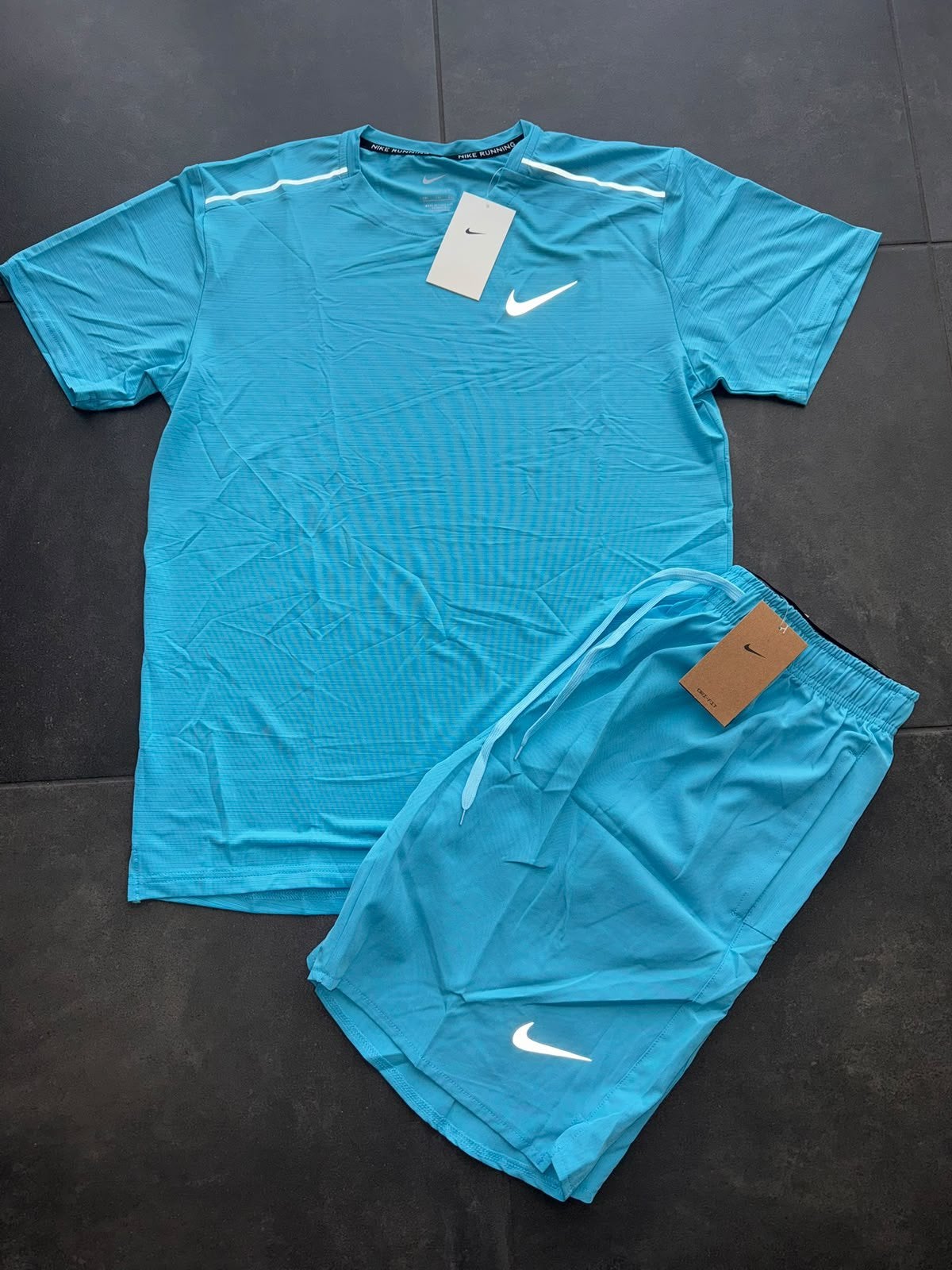 Blauwe tracksuit Nike | GLOEDNIEUW MET TICKET, Ophalen of Verzenden, Zo goed als nieuw