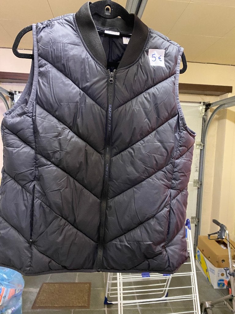 ZWARTE DAMESGILET, Ophalen, Nieuw, Maat 38/40 (M), Zwart