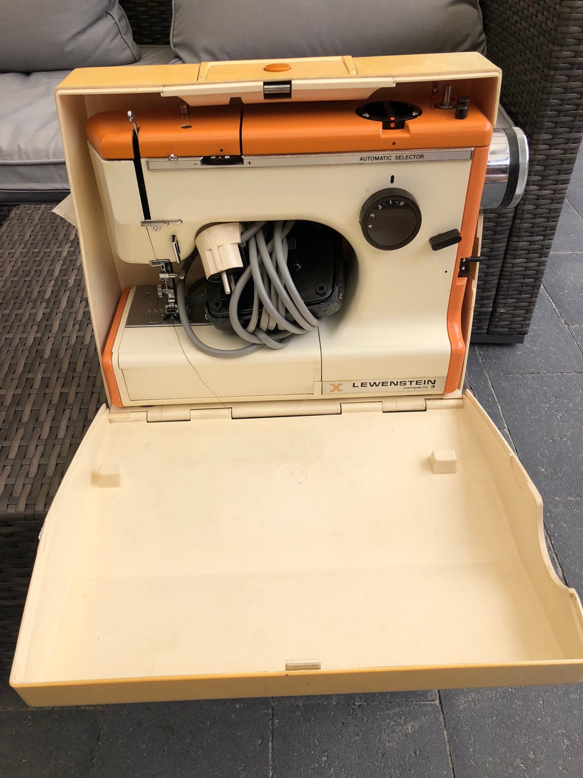 Naaimachine te koop, Antiquités & Art, Antiquités | Machines à coudre, Enlèvement
