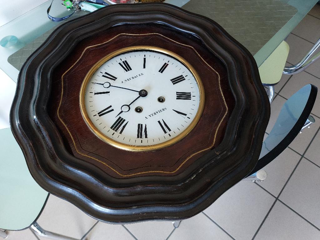ANCIENNE GRANDE HORLOGE OEIL DE BOEUF, Antiquités & Art, Antiquités | Horloges, Enlèvement