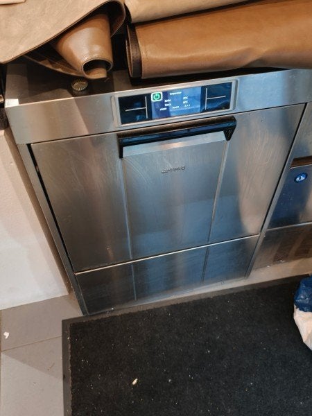 Smeg Vaatwasser, Zakelijke goederen, Ophalen