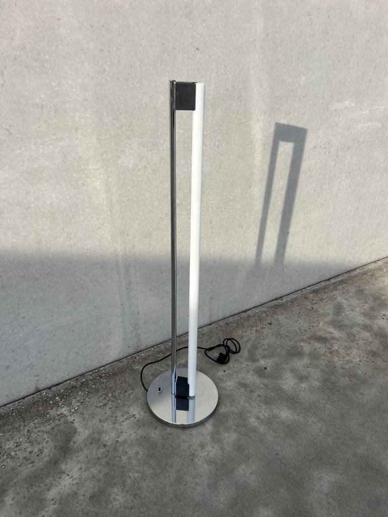 Lampe à tube LED Classicon, Maison & Meubles, Enlèvement ou Envoi, Comme neuf, Métal, Design
