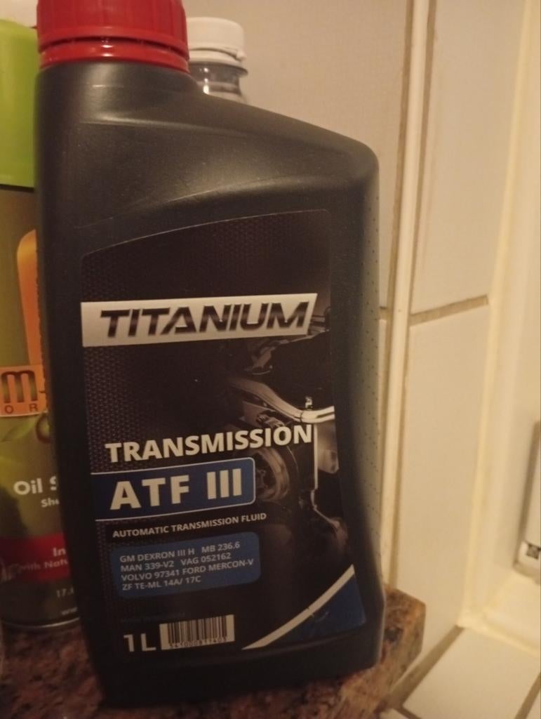 ATF III Titanium transmissieolie — 1 liter — Te doneren, Ophalen