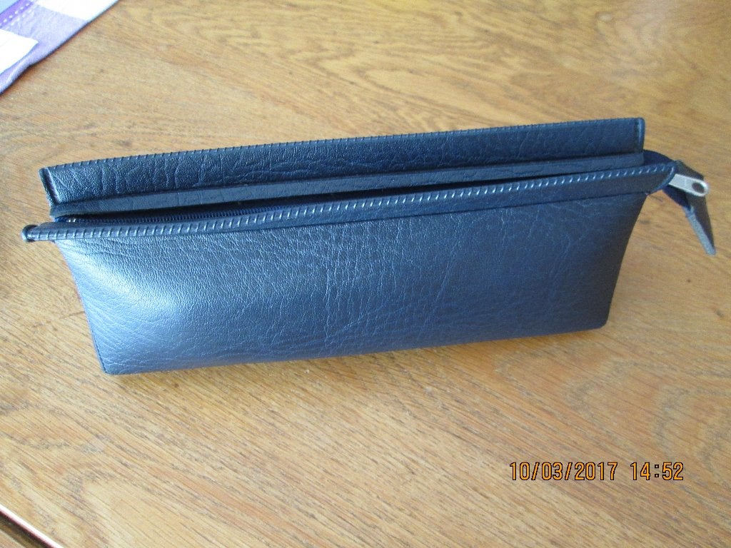 Plumier trousse pour objets classiques., Divers, Fournitures scolaires, Enlèvement