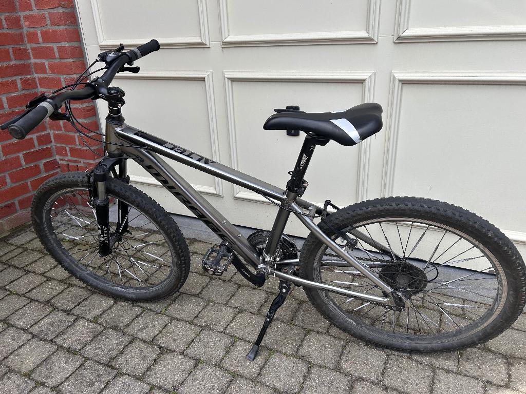 Stoere Jongensfiets  [Merk: ALTEC ] – [24 inch], Vélos & Vélomoteurs, Altec, Vitesses, Enlèvement, Utilisé