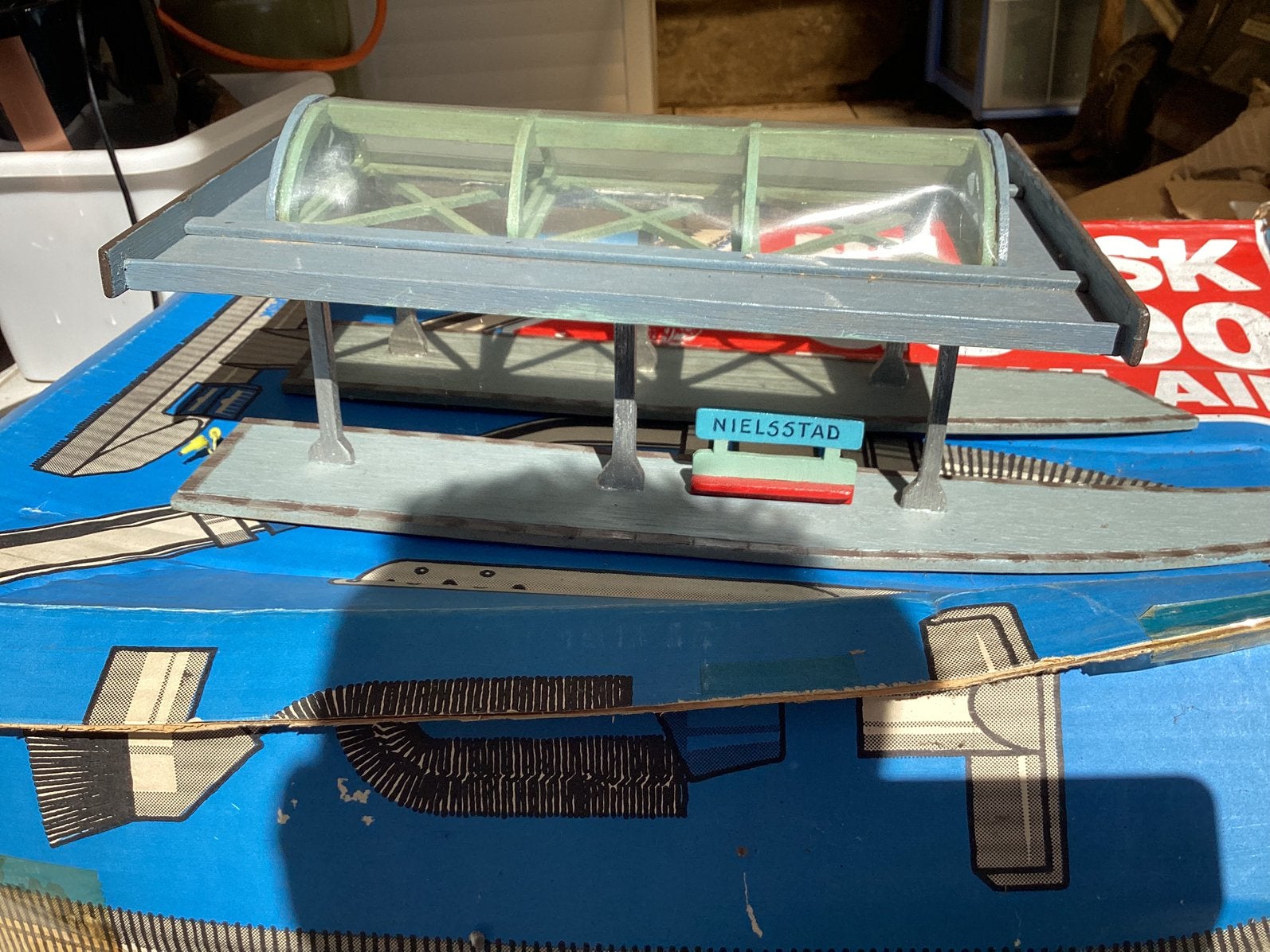 une ancienne maquette de gare de modélisme ferroviaire, Enlèvement ou Envoi, Comme neuf