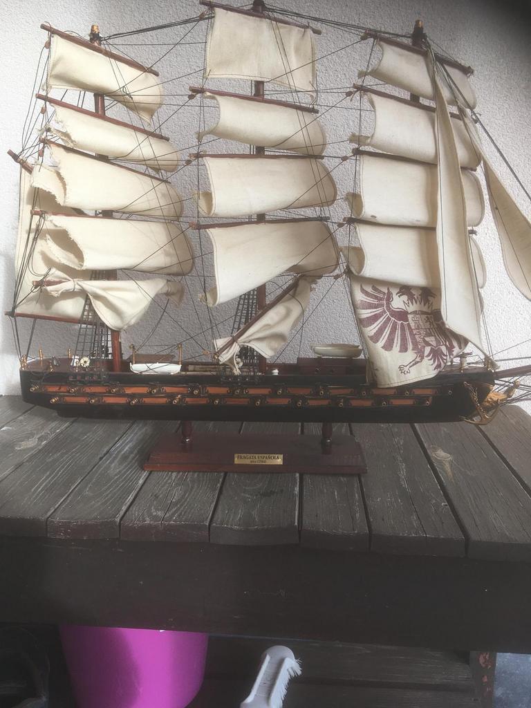 Grote houten boot, Ophalen, Zo goed als nieuw