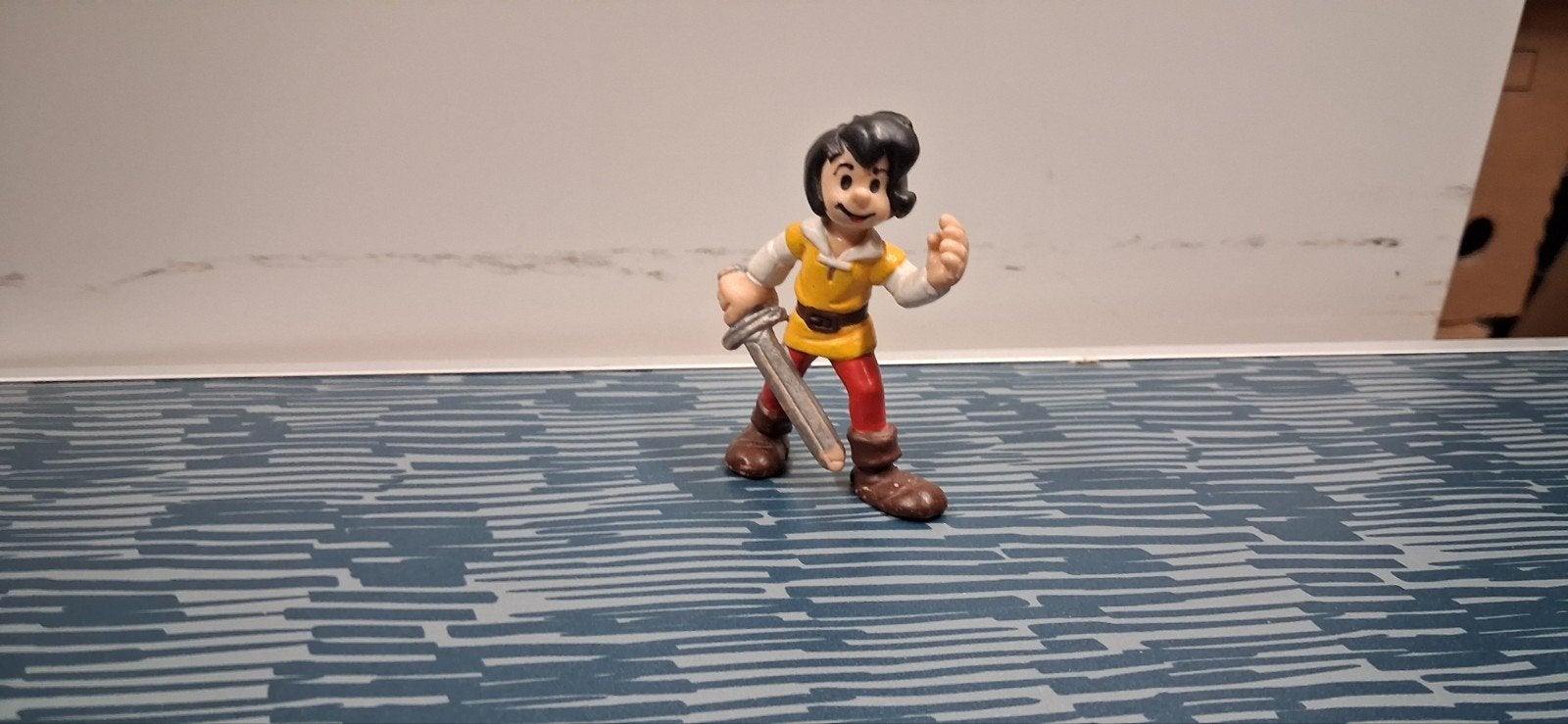 Johan pirloui figurines peyo