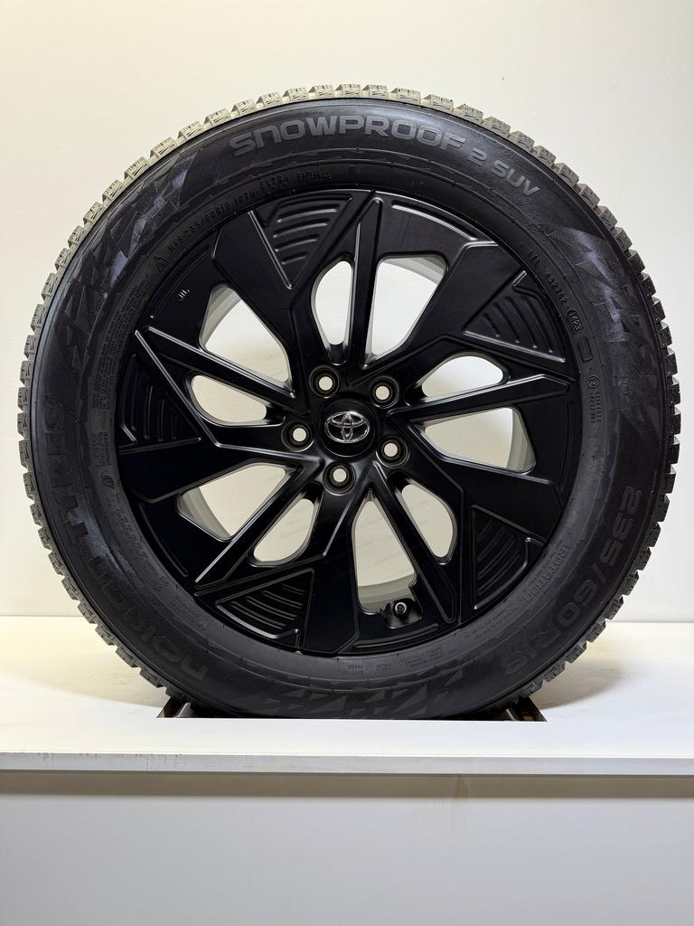 DEMO 18 ’’TOYOTA BZ4X VELGEN WINTERBANDEN ORIGINEEL, Auto-onderdelen, 18 inch, Gebruikt, -, -